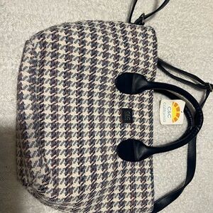 C&C California Houndstooth Tote in Black and White